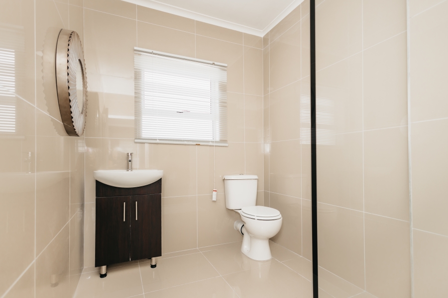 To Let 3 Bedroom Property for Rent in Windsor Park Western Cape